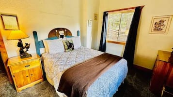 2 slaapkamers, een bureau, wifi, beddengoed