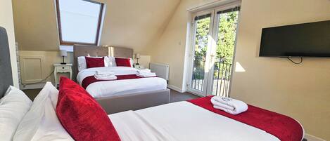 2 makuuhuonetta, silitysrauta/-lauta, Wi-Fi, vuodevaatteet