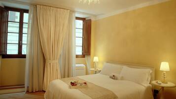 2 bedrooms, iron/ironing board, travel crib, free WiFi