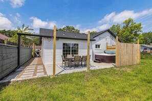 屋外ダイニングエリア