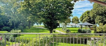 Apartment Residenz am See - exclusive apartment with balcony and lake view