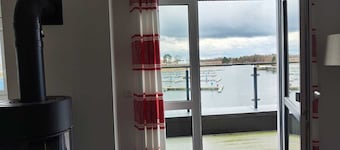 Marina-Penthouse 625 - Spacious vacation apartment on 1 level with harbor view.