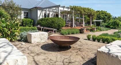 Stunning Country Getaway - Pool + Tennis Court