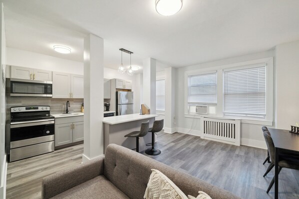 Interior - Fairfax Apartments 425 Spacious 1 Bed 1 Bth (Philadelphia)