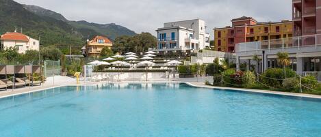 2 عدّة غرف نوم