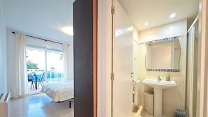 Unclassified image, 5 of 22, button - Tranquil Cambrils Getaway - Entire Apartment With Pool (Mont-roig del Camp)
