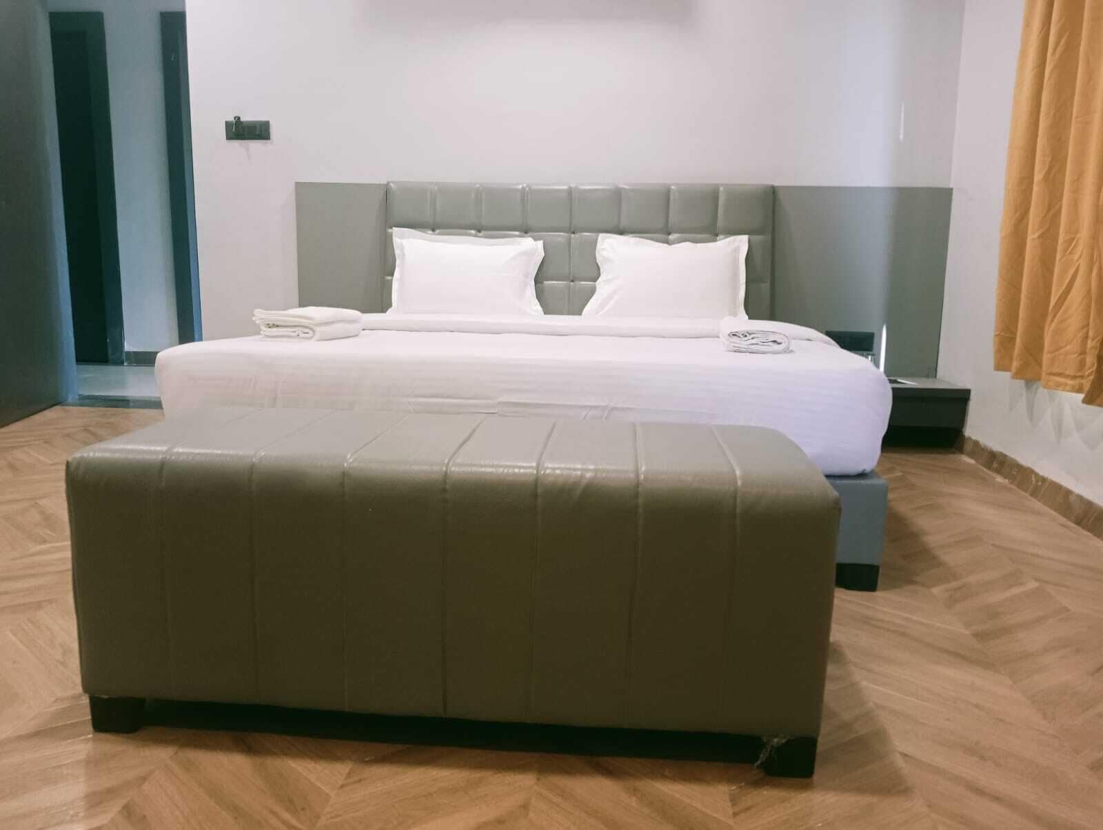 Suite | Free WiFi