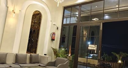 Hotel Prakhyat