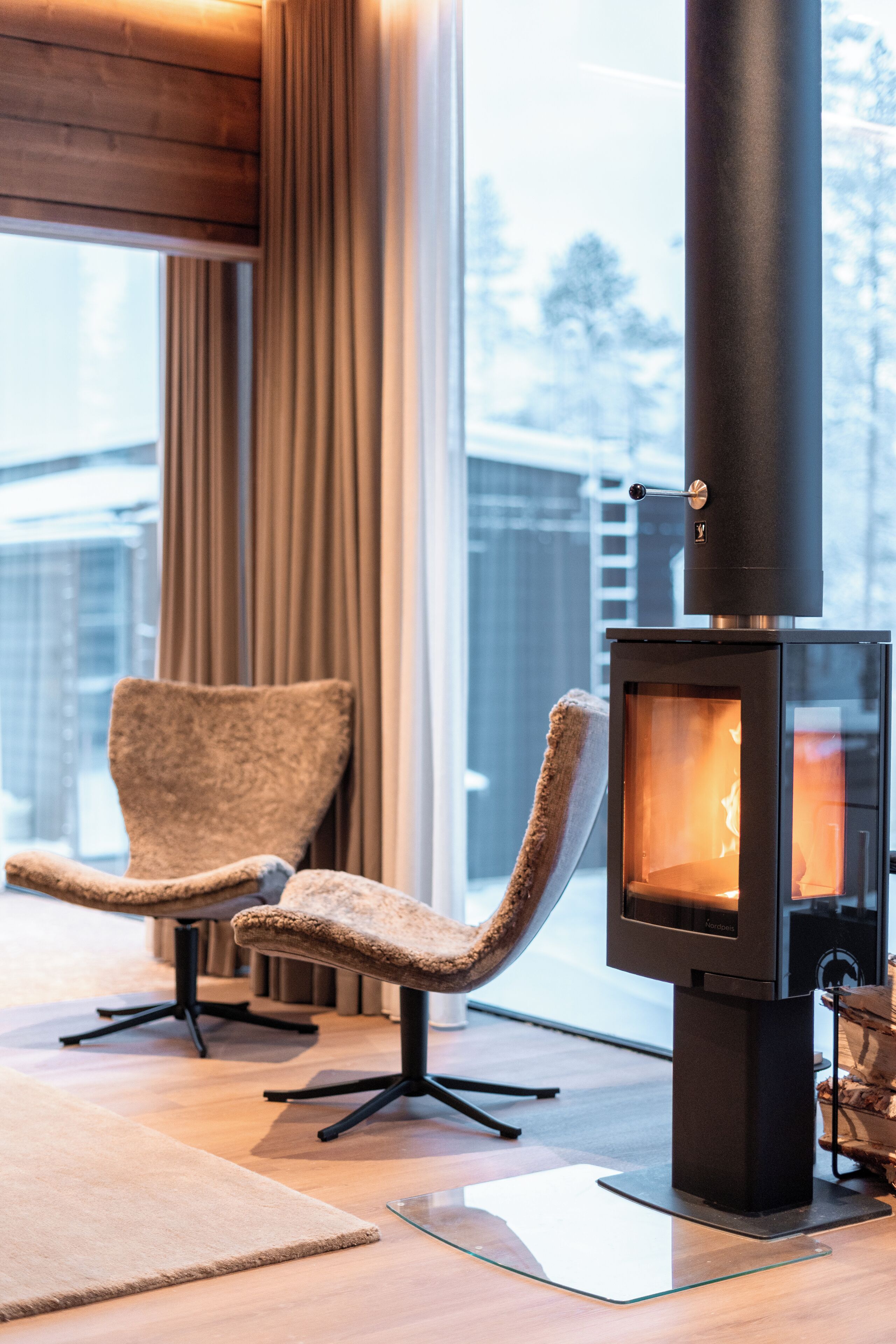 Chalet Deluxe, vista parco (Arctic Sky Villa) | Area soggiorno | TV