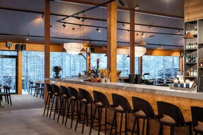 Bar (on property) - Wilderness Hotel Saariselkä (Saariselka)