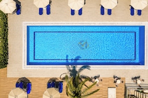Outdoor pool - Nautilos Hotel (Kefalonia)
