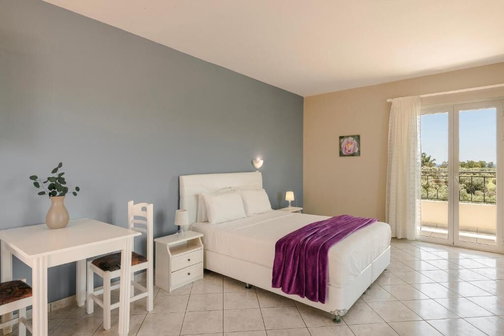 Comfort Studio, Balcony, Pool View