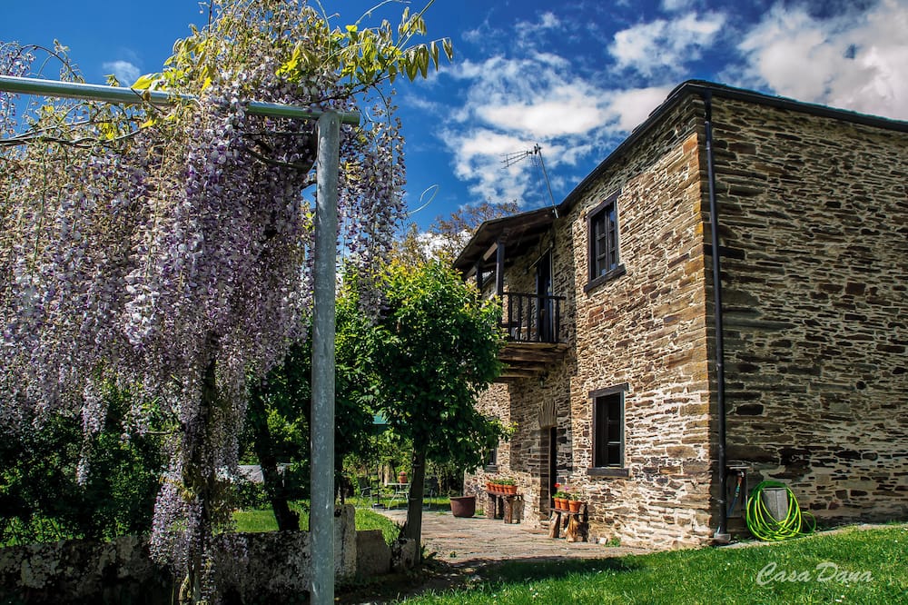 Casa Rural Dana