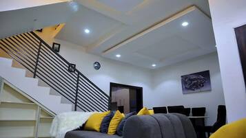 Family Apartment, Balcony, City View | Living area