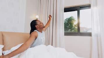 Executive Apartment, 2 Bedrooms, Mountain View, Mountainside | 2 bilik tidur, peralatan tempat tidur premium, dihias secara berasingan