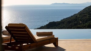 Unclassified image, 2 of 33, button - Villa Elysium Parga Luxury Detached Property in Private Grounds (Parga)