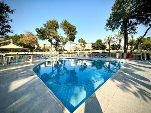 Sunrise Homes - Spring Villa with Private Pool for 5 Guests