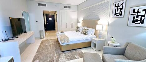 Työpöytä, silitysrauta/-lauta, vauvan matkasänky, ilmainen Wi-Fi