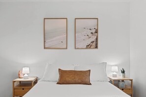 3 bedrooms, desk, iron/ironing board, travel cot