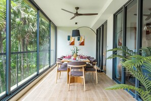 Departamento Deluxe, 3 habitaciones | Servicio a la habitación