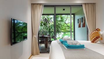 1 bedroom, in-room safe, individually decorated, individually furnished