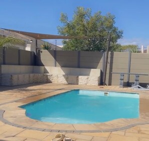 6 piscinas al aire libre