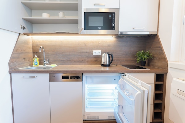 Standard Double Room, Balcony | Private kitchenette | Mini-fridge, microwave, stovetop, coffee/tea maker