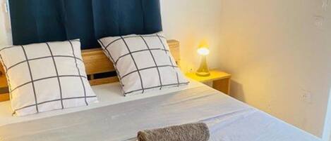 1 habitación, wifi y ropa de cama