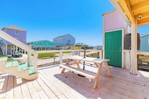 Unclassified image, 5 of 31, button