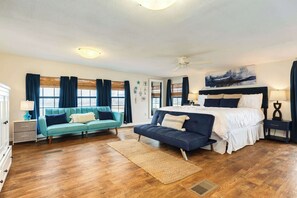 Unclassified image, 2 of 31, button