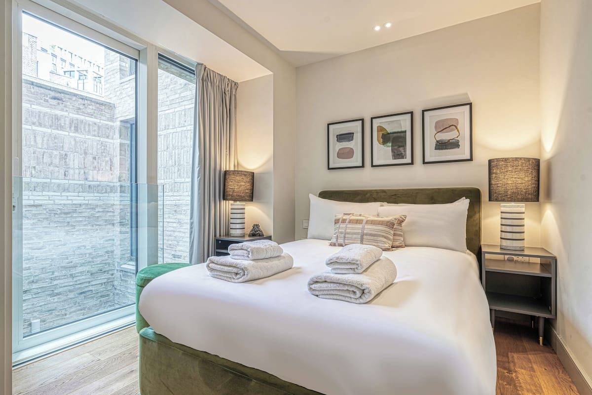 Standard Apartment | 2 bedrooms, desk, laptop workspace, blackout curtains