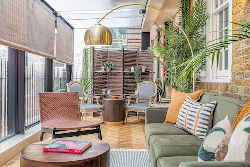 Luxury flats near Big Ben and London Eye