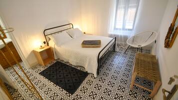 6 dormitorios, tabla de planchar con plancha, wifi y ropa de cama