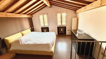 2 chambres, fer et planche Ă repasser, Wi-Fi gratuit, draps fournis