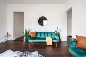 5 bedrooms - Prime Location Top Rated Clean Parking Free (Chillicothe)