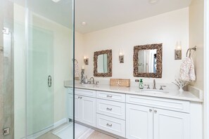 Shower, towels - Welcome to your dream bay-view townhouse, where relaxation meets excitement. Sleep 12 guests. Linens included. Vacation at the shore with Shoreline Properties (Ocean City)
