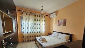 2 kamar tidur, Wi-Fi gratis, dan seprai linen
