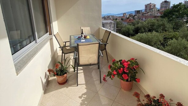 Apartemen | Tempat makan outdoor