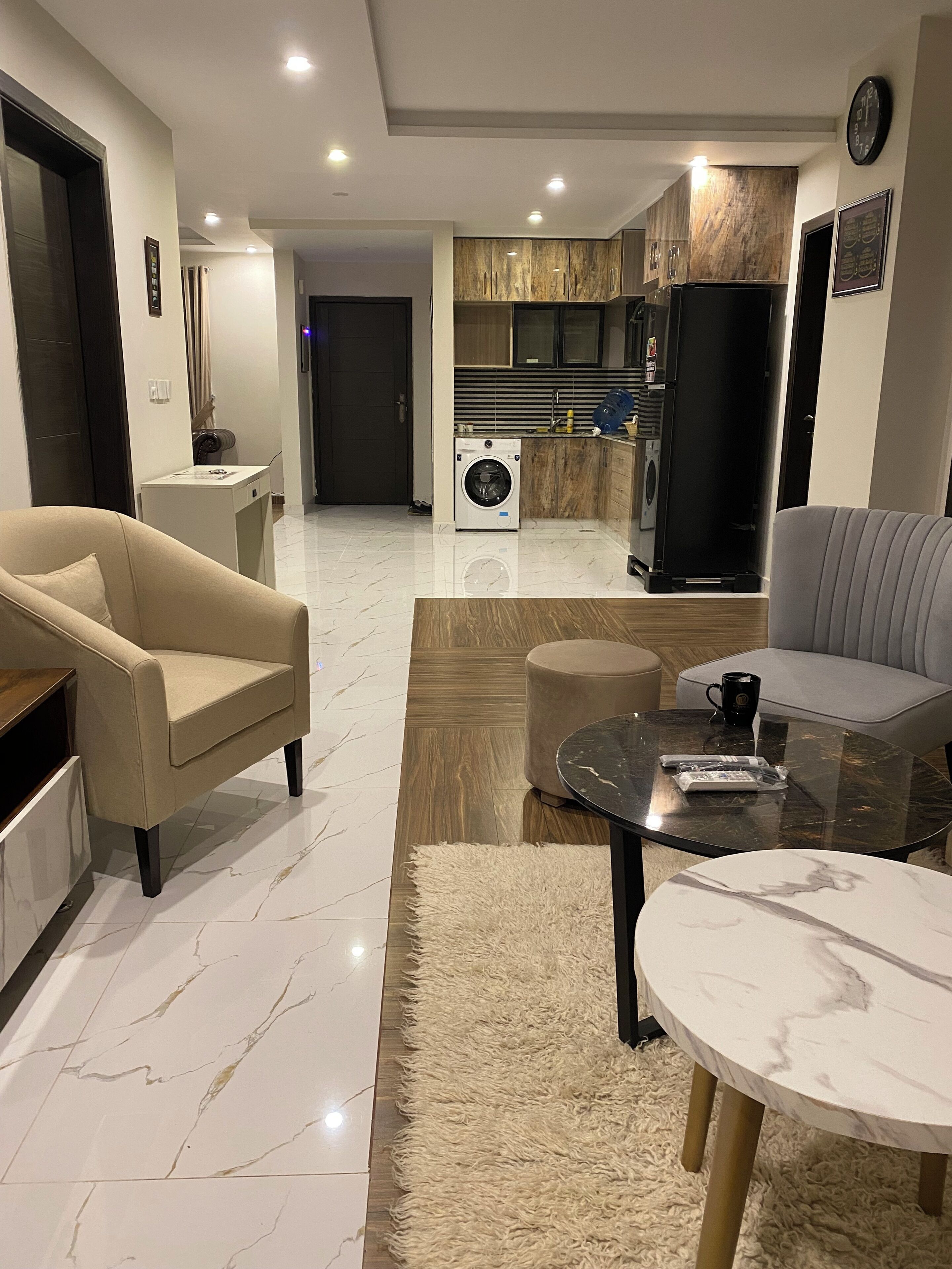 المنشأة من الداخل