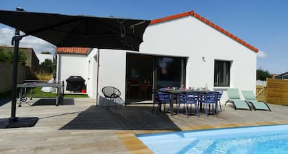 Maison 6 avec piscine chauffée à St-Hilaire