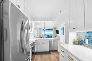 Fridge, microwave, oven, stovetop - 302C - 2 bedroom and 2 bath newly remodeled (ORANGE BEACH)