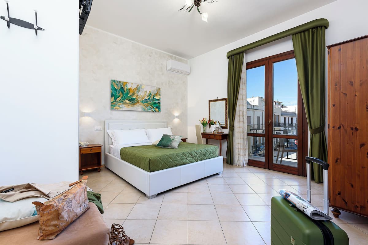 Double Room, Balcony, City View | 1 bedroom, in-room safe, desk, blackout drapes