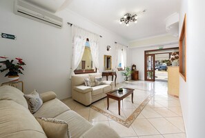 Living area - Hotel La Darsena (San Vito Lo Capo)