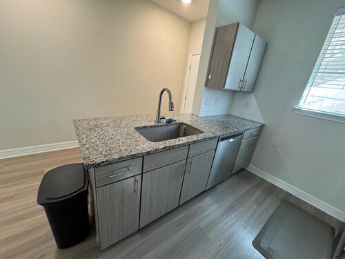 Cozy 1-bedroom with fitness room, WiFi in charming Cedar Park