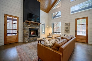 Televisión de pantalla plana, chimenea