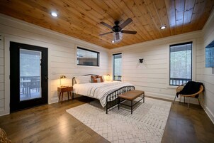 2 dormitorios, decoración individual, mobiliario individual