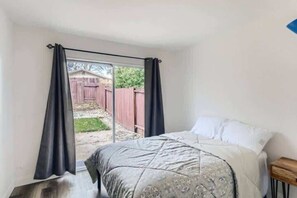 2 slaapkamers, een strijkplank/strijkijzer, wifi