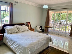 5 bedrooms - 5 bed Villa in the Heart of Vainona - 2282 (Harare)