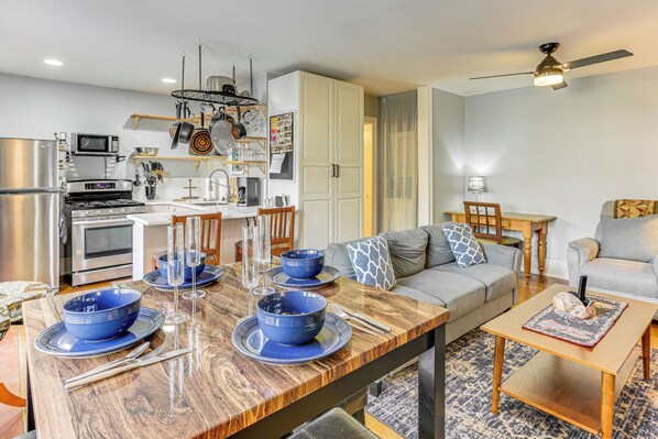 Interior - 1 Mi to Dtwn: Updated Guesthouse in Phoenix! (Phoenix)