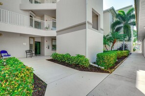 Interior - 5 Mi to Jetblue Park: Condo w/ Pool & Pickleball (Fort Myers)